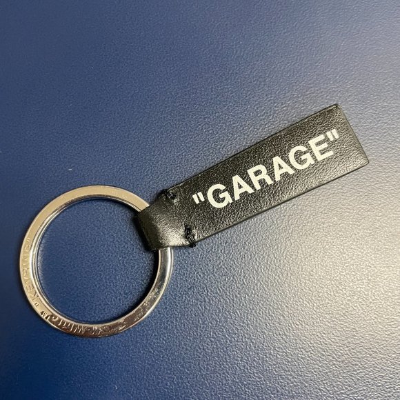Off White Key Ring - Picture 10 of 16
